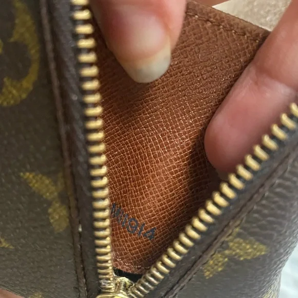 Louis Vuitton trousse demi rhonde cosmetics pouch